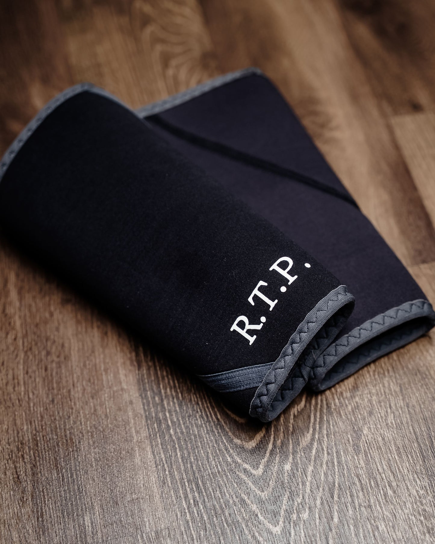 R.T.P. Knee sleeve