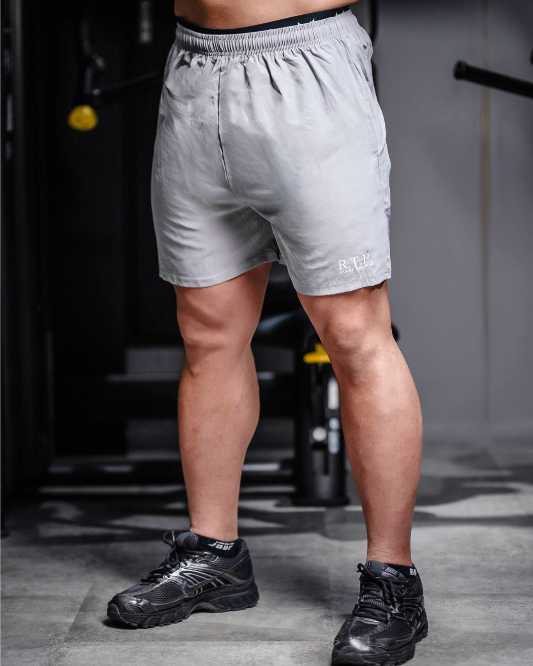 【150g】軽すぎるトレーニングパンツ
