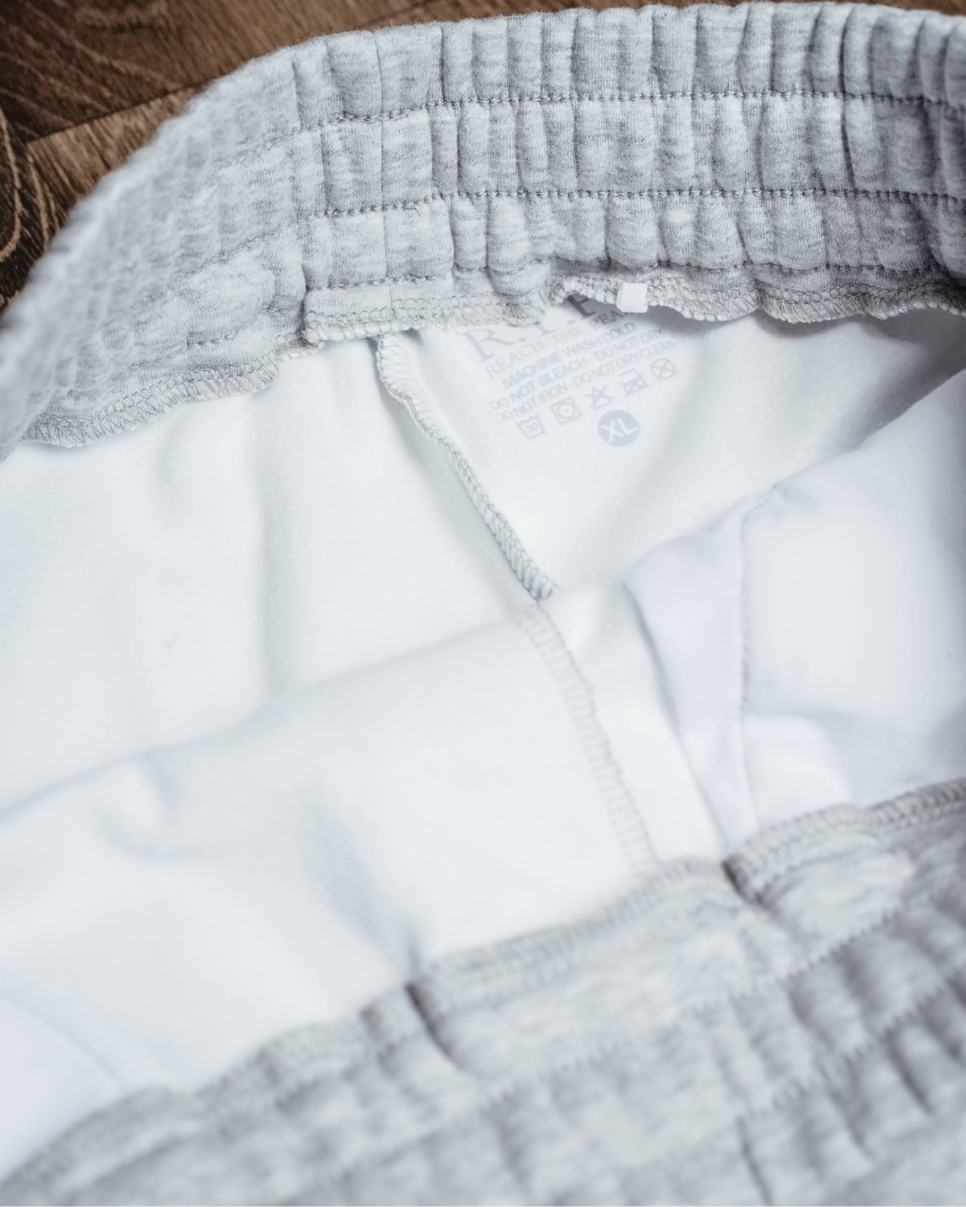 【筋温保持】R.T.P. Warm-Up Bottoms